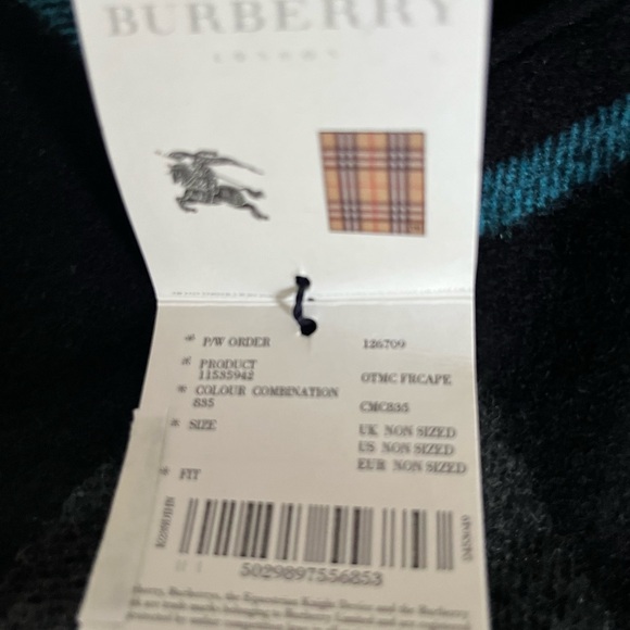 Burberry Poncho New with Tags - Picture 2 of 3